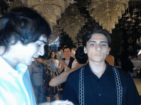 1905389