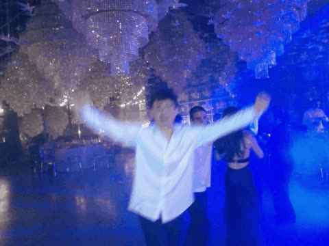 1905453