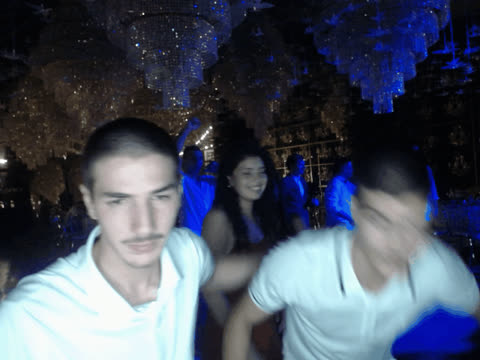 1905488