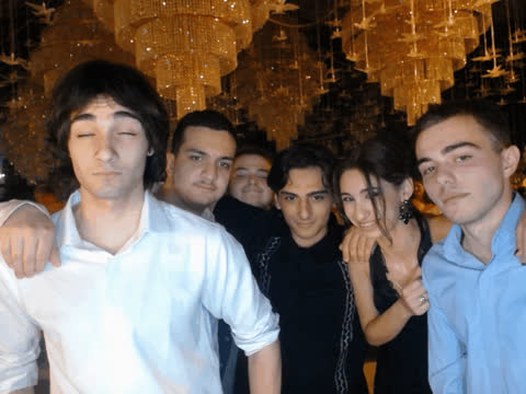 1905407