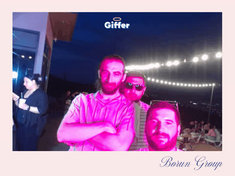 1906285