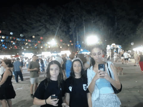 1907149