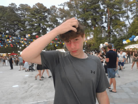 1906999