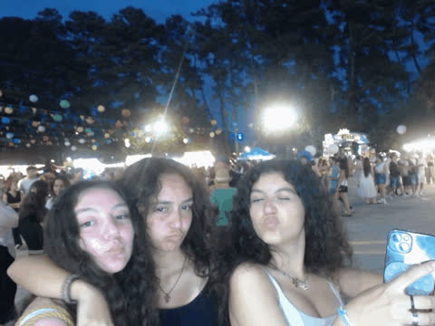 1907076