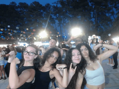 1907078