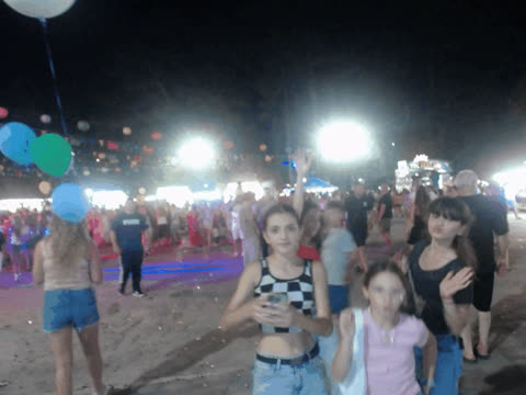 1907203