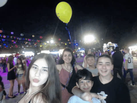 1907163