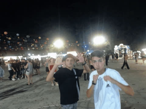 1907319