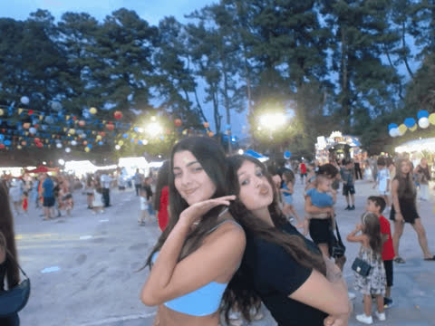 1907042