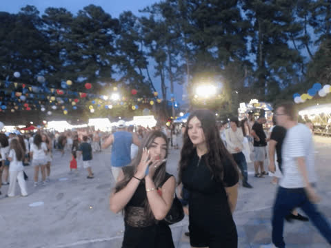 1907052