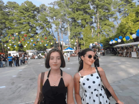 1906842