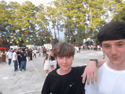 1906910