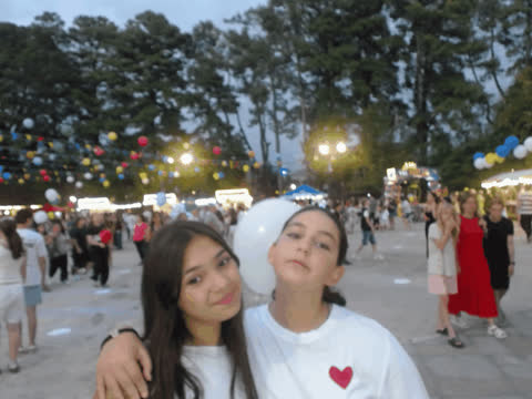 1907023