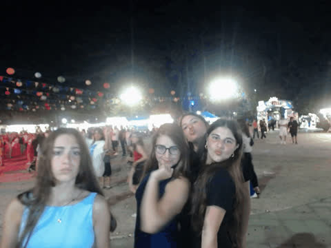 1907281