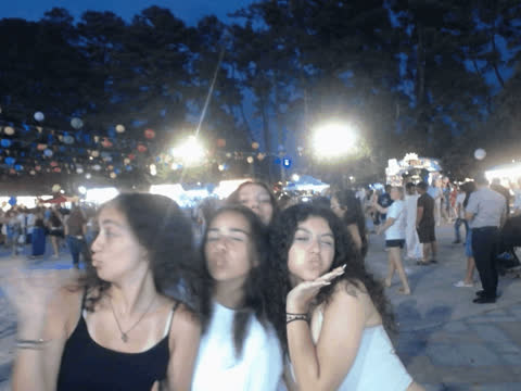 1907079
