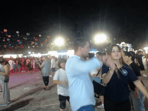 1907297
