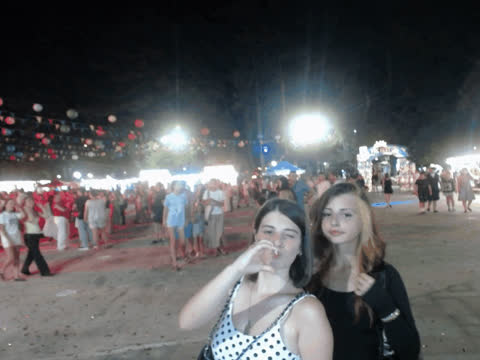 1907250