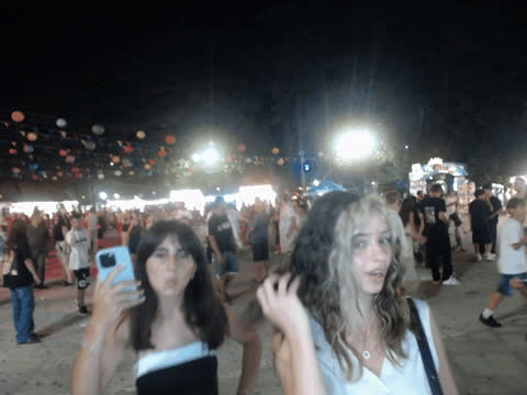 1907289