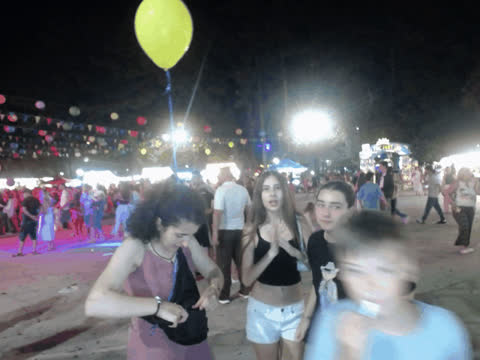 1907159