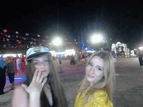 1907262