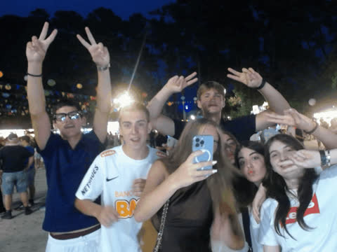 1907092