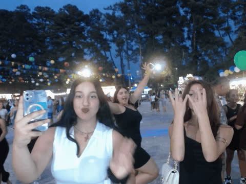 1907063