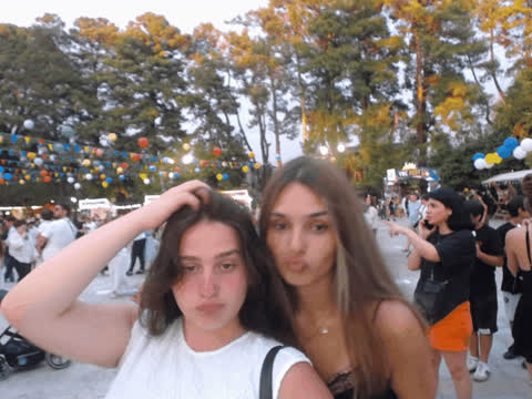 1906987