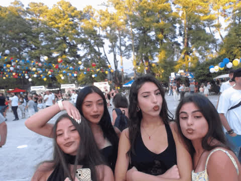 1906966