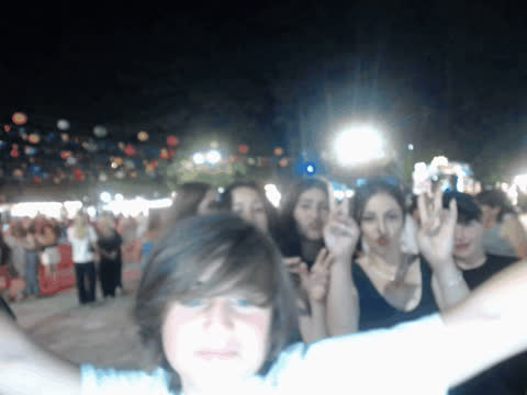 1907308
