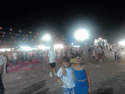 1907198