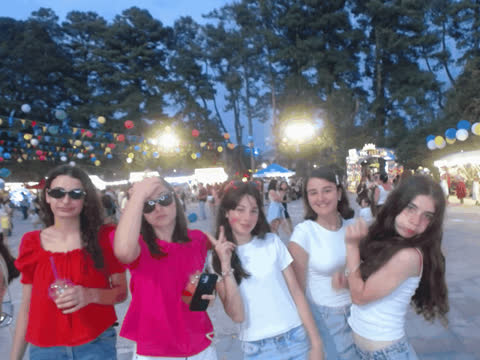 1907047