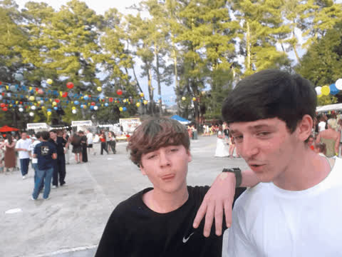 1906909