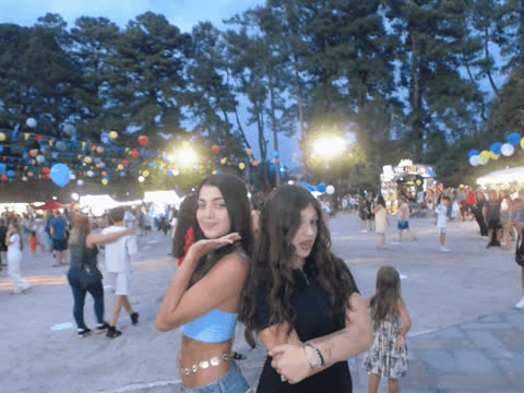 1907043