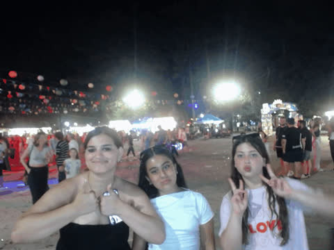 1907268