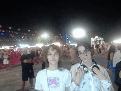 1907208