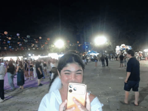 1907316