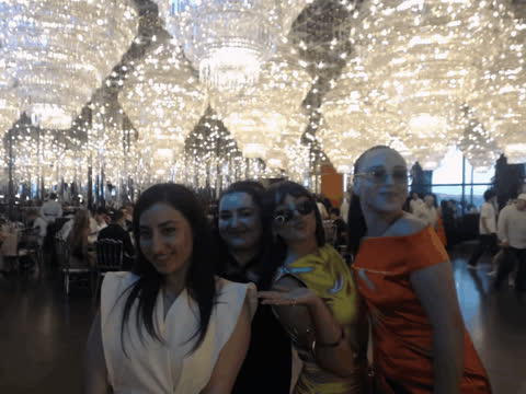 1907348