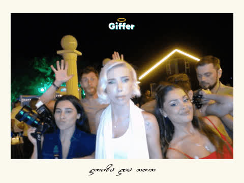 1907823