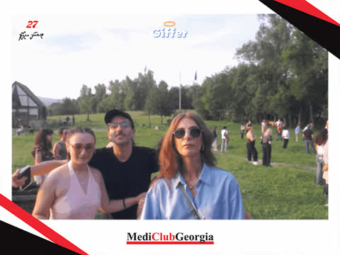1908095