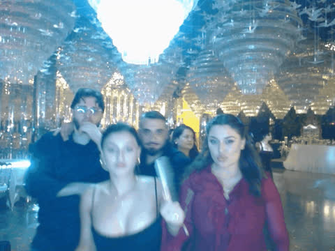 1908822