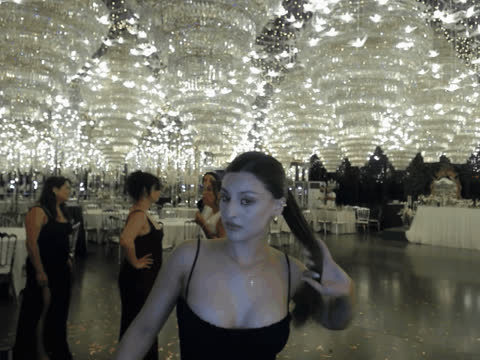 1908835