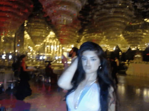 1908815