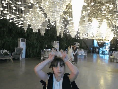 1908906