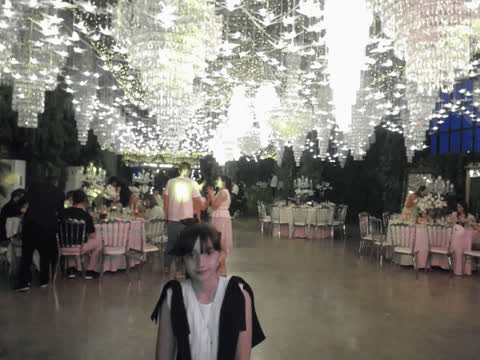 1908910