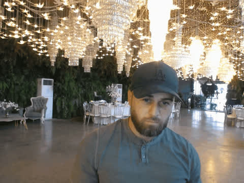 1908900