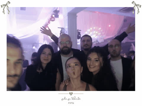 1911284